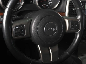 Внедорожник Jeep Grand Cherokee 2012 года, 1819000 рублей, Красный Пахарь