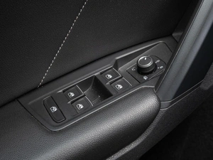 Внедорожник Volkswagen Tiguan 2021 года, 3650000 рублей, Краснодар
