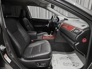 Седан Toyota Camry 2014 года, 1499000 рублей, Красноярск