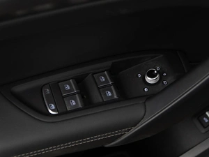 Внедорожник Audi Q5 2024 года, 5398999 рублей, Москва