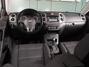 Внедорожник Volkswagen Tiguan 2011 года, 1399000 рублей, Воронеж