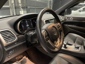 Внедорожник Jeep Grand Cherokee 2014 года, 2450000 рублей, Красноярск