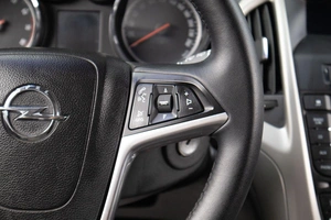 Хетчбэк Opel Astra 2012 года, 699000 рублей, Оренбург