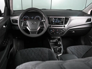 Седан Hyundai Solaris 2018 года, 1179000 рублей, Аксай