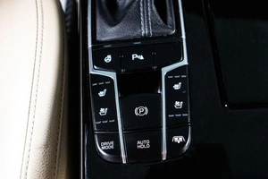 Седан Kia K7 2016 года, 2219000 рублей, Сургут