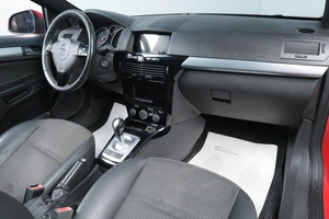 Хетчбэк Opel Astra GTC 2010 года, 609000 рублей, Челябинск