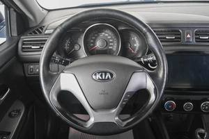 Седан Kia Rio 2015 года, 999000 рублей, Кемерово
