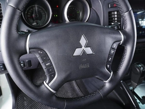 Внедорожник Mitsubishi Pajero 2012 года, 1970000 рублей, Ростов-на-Дону