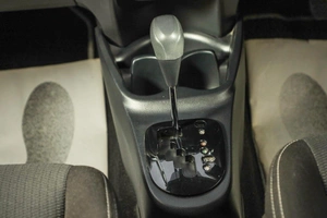 Хетчбэк Toyota Vitz 2019 года, 1249000 рублей, Новосибирск
