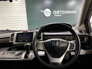 Минивэн Honda Freed 2013 года, 1050000 рублей, Ачинск