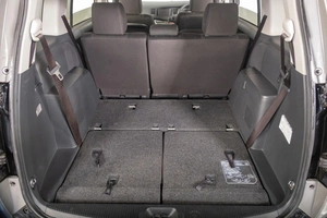 Минивэн Toyota Isis 2011 года, 1449000 рублей, Томск