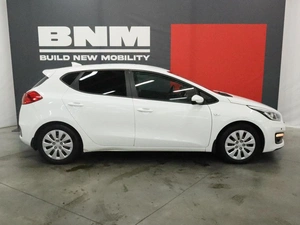 Хэтчбек Kia Ceed 2017 года, 1450000 рублей, Курск