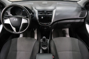 Хетчбэк Hyundai Solaris 2013 года, 969000 рублей, Омск