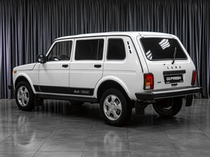 Внедорожник ВАЗ (LADA) 4x4 (Нива) 2018 года, 679000 рублей, Тюмень