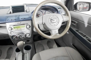 Хетчбэк Mazda Demio 2002 года, 299000 рублей, Барнаул