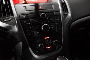 Универсал Opel Astra 2013 года, 899000 рублей, Ульяновск