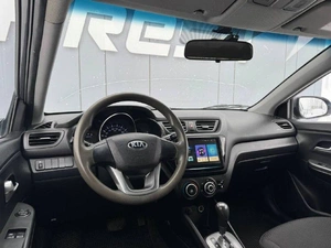 Седан Kia Rio 2013 года, 829000 рублей, Ижевск