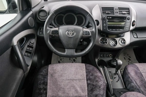 Внедорожник Toyota RAV4 2011 года, 1449000 рублей, Красноярск