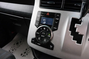 Минивэн Toyota Noah 2010 года, 1399000 рублей, Красноярск