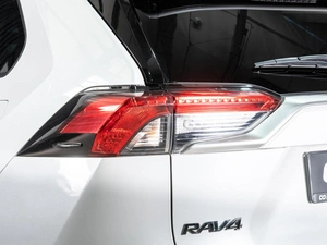 Внедорожник Toyota RAV4 2019 года, 2999000 рублей, Волгоград