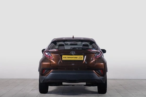 Внедорожник Toyota C-HR 2019 года, 2049000 рублей, Томск