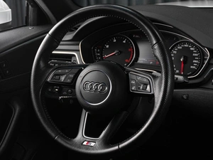 Седан Audi A4 2018 года, 2729000 рублей, Тюмень
