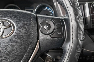 Внедорожник Toyota RAV4 2016 года, 2399000 рублей, Барнаул