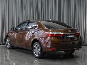 Седан Toyota Corolla 2018 года, 1899000 рублей, Тюмень