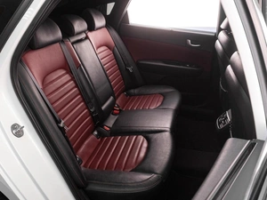 Седан Kia Optima 2018 года, 1999000 рублей, Тюмень