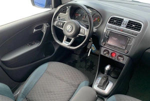 Седан Volkswagen Polo 2019 года, 1240000 рублей, Солонцы