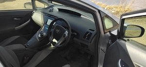 Лифтбек Toyota Prius 2011 года, 1050000 рублей, Канск
