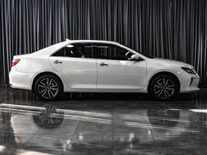 Седан Toyota Camry 2018 года, 2649000 рублей, Тюмень