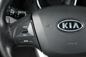 Седан Kia Rio 2012 года, 759000 рублей, Тюмень