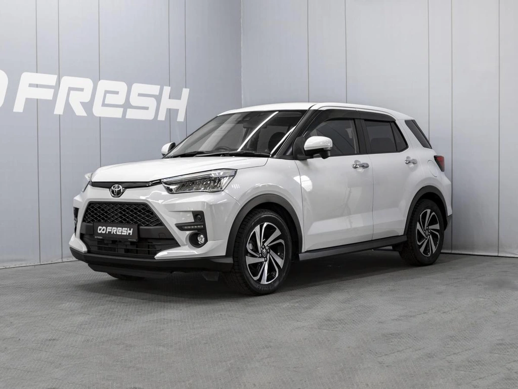 Внедорожник Toyota Raize 2020 года, 1610000 рублей, Омск