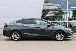 Седан Chevrolet Cruze 2017 года, 1020000 рублей, Ярославль