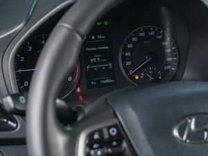 Седан Hyundai Solaris 2021 года, 1599000 рублей, Сургут