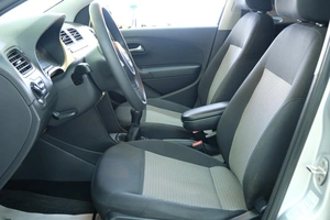 Седан Volkswagen Polo 2014 года, 929000 рублей, Омск