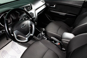 Седан Kia Rio 2015 года, 969000 рублей, Сургут