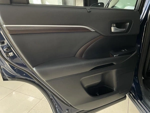 Внедорожник Toyota Highlander 2014 года, 2797000 рублей, Солонцы