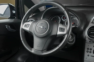 Хетчбэк Opel Corsa 2013 года, 839000 рублей, Тюмень