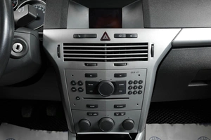 Хетчбэк Opel Astra 2011 года, 569000 рублей, Тюмень