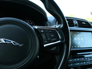 Внедорожник Jaguar F-Pace 2020 года, 3599000 рублей, Волгоград