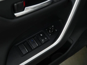 Внедорожник Toyota RAV4 2020 года, 3090900 рублей, Москва