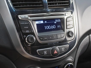 Седан Hyundai Solaris 2014 года, 1170000 рублей, Омск