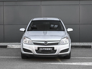 Седан Opel Astra 2008 года, 639000 рублей, Кирилловка