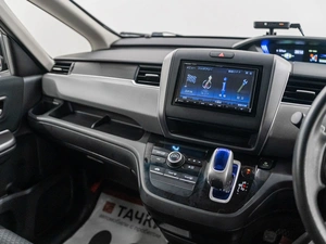 Минивэн Honda Freed+ 2018 года, 1450000 рублей, Красноярск