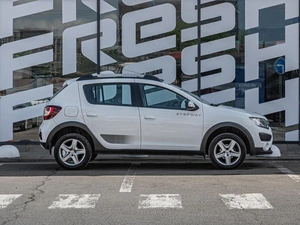 Хетчбэк Renault Sandero Stepway 2018 года, 1200000 рублей, Краснодар