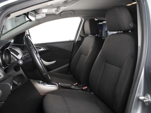 Хетчбэк Opel Astra 2010 года, 530000 рублей, Омск