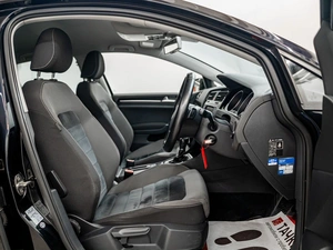 Хетчбэк Volkswagen Golf 2013 года, 1300000 рублей, Красноярск