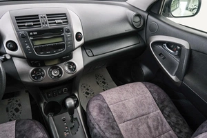 Внедорожник Toyota RAV4 2011 года, 1449000 рублей, Красноярск